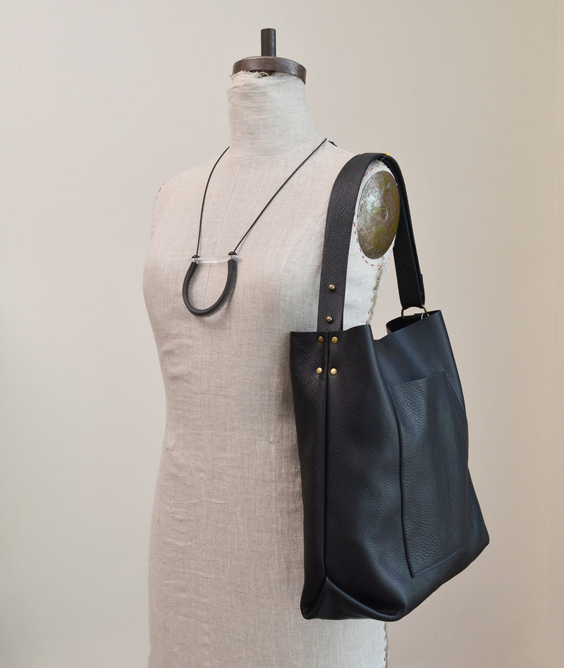 The Everyday Carryall - Distressed Black or Black