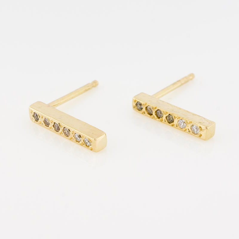 Ariko jewelry shop boston diamond gold studs 