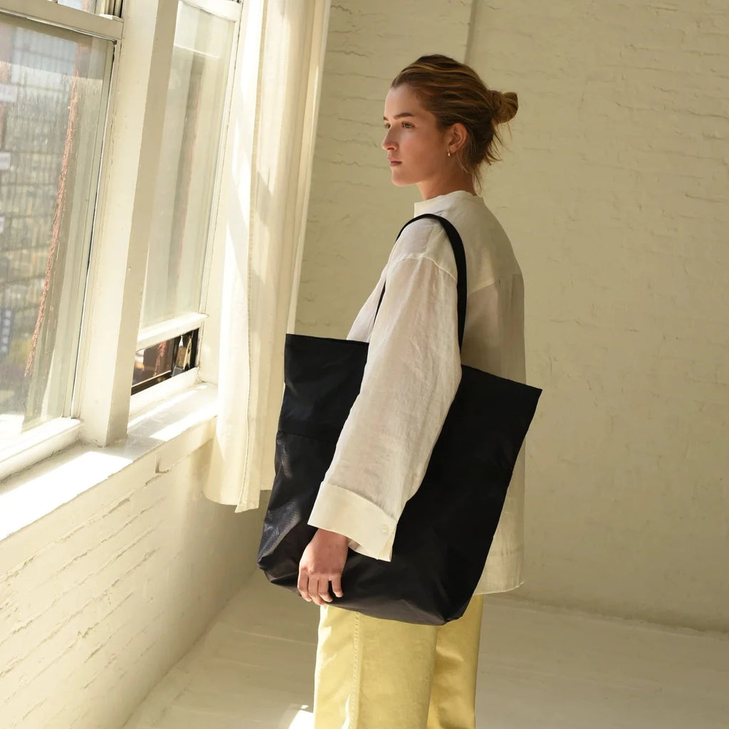 【RONRON】 PETIT NYLON TOTE BAG 2色 楽天市場】プティロンロン帆布トートバッグ 黒／グレー／生成り
