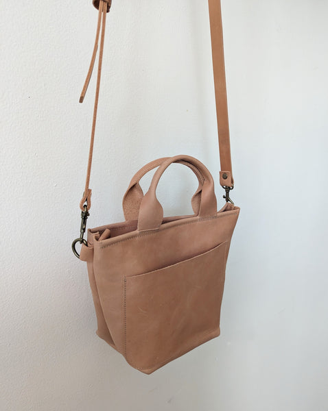 Women's Veg Tan Leather Two Stud Purse