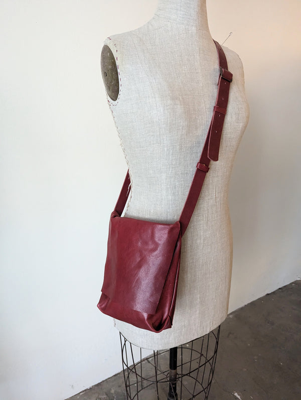 Stitch and Tickle handmade leather bolsa bag made in Boston made in usa leatherwork leathercraft SoWa
