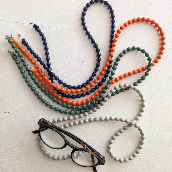 Ina Seifart  Brillenkette Eyeglasses Chain Salvia Sage Green wood handmade gift shop sowa boston fashion accessories independent boutique Readers lanyard