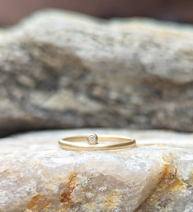 Sarah Swell 14k Gold ring stacking band single diamonds shop boston sowa jewelry store boutique gift shop minimalist simple