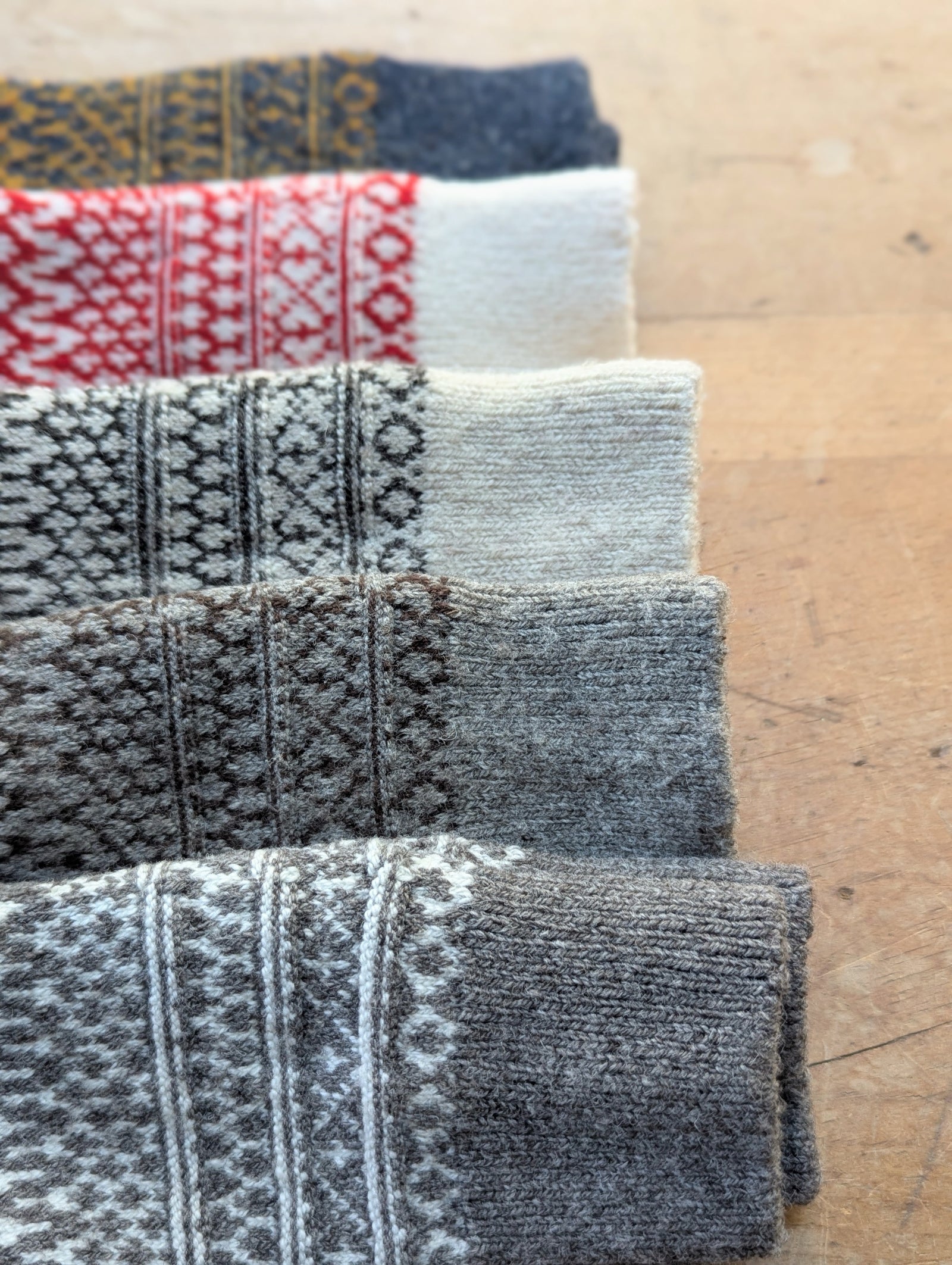 【極美品】visvim VNTG NATIVE JACQUARD KNIT 極美品】visvim VNTG NATIVE JACQUARD KNIT