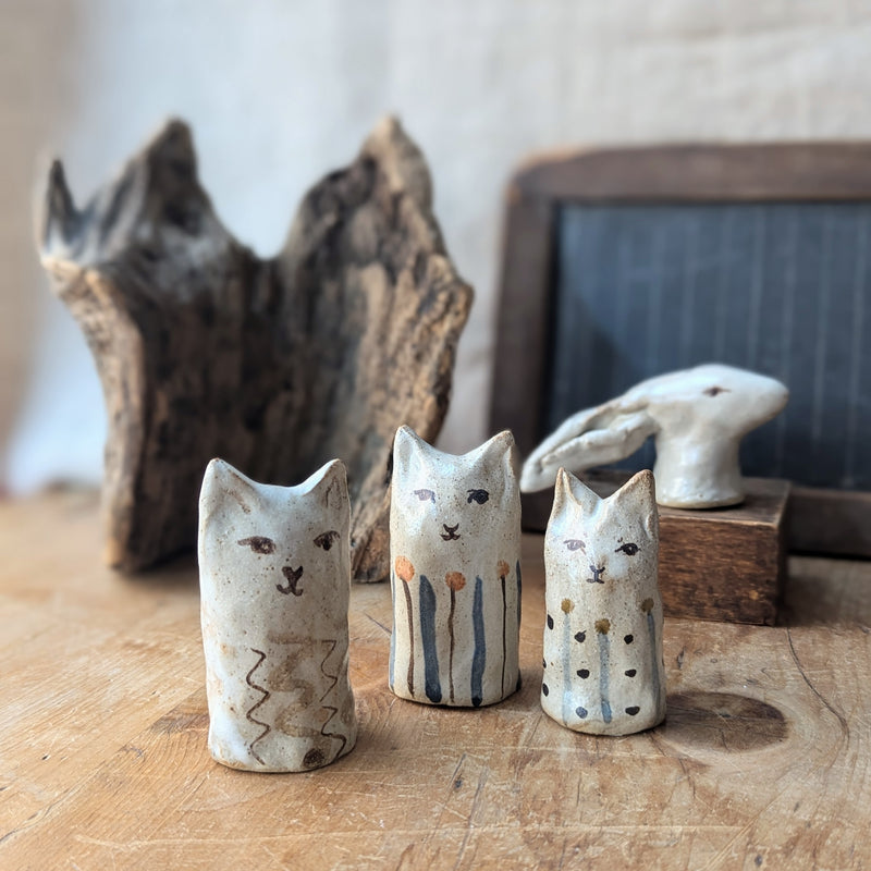 Pinched Ceramic Cats - Multiple Sizes