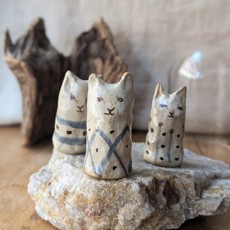 Pinched Ceramic Cats - Multiple Sizes