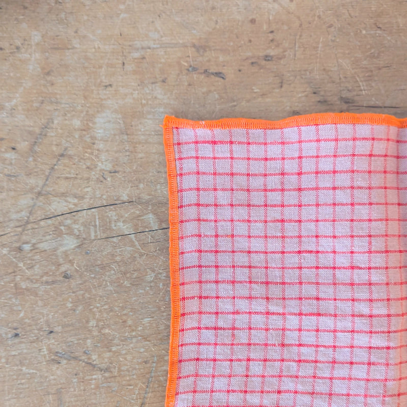 locally made in Massachusetts USA merchant and mill linen napkins set gift shop boston sowa boutique store dinner table gingham checker pattern