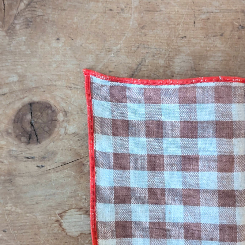 locally made in Massachusetts USA merchant and mill linen napkins set gift shop boston sowa boutique store dinner table gingham checker pattern