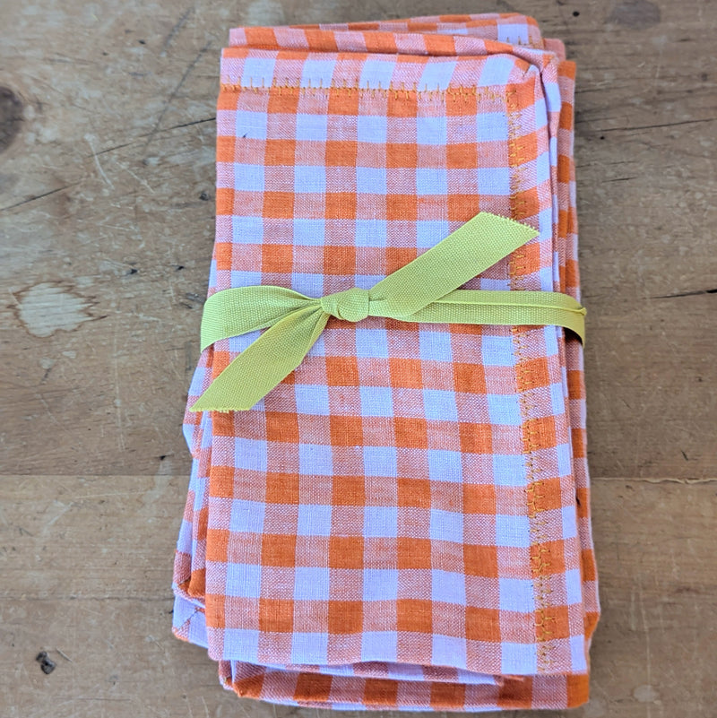locally made in Massachusetts USA merchant and mill linen napkins set gift shop boston sowa boutique store dinner table gingham checker pattern