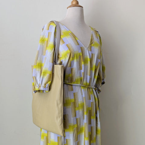 Small Vertical Tote - Washed Lambskin - Thumbnail 5