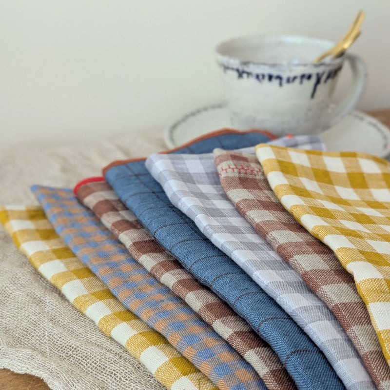 locally made in Massachusetts USA merchant and mill linen napkins set gift shop boston sowa boutique store dinner table gingham checker pattern