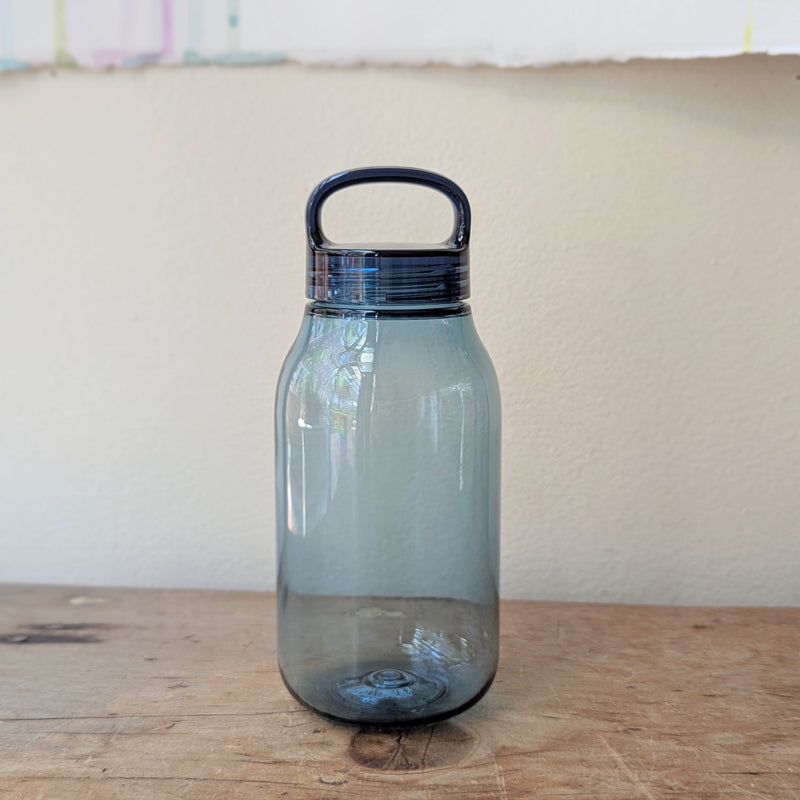 Transparent blue plastic water bottle on a wooden surface

Japanese water bottles plastic travel portable clear transparent BPA free KINTO sowa Boston gift shop boutique store