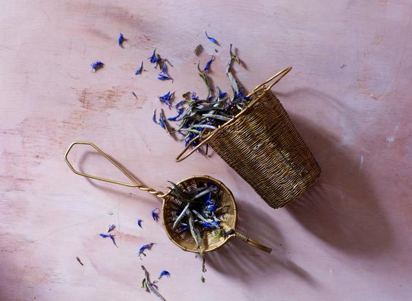 Bellocq basket tea strainer, designed to strain leaves from a larger pot into your cup. 