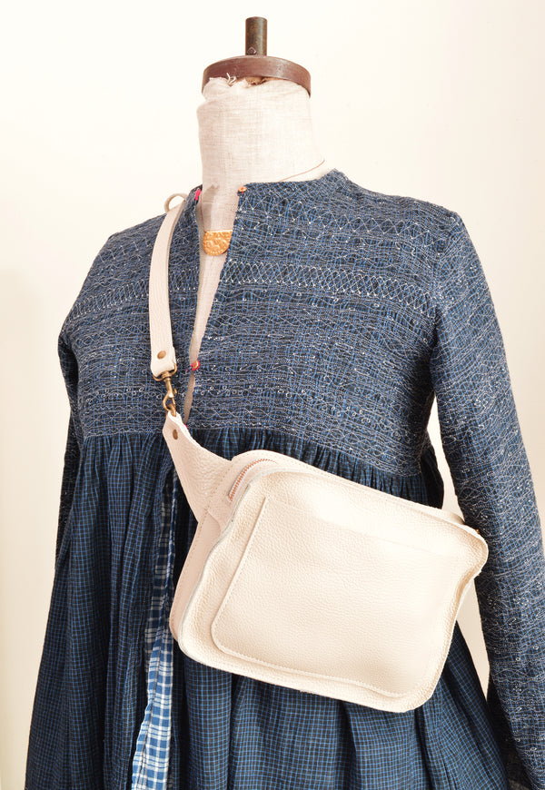Stitch and tickle hip bag waist bag fanny pack belt bag small city bag purse pocketbook made in boston leather shop 