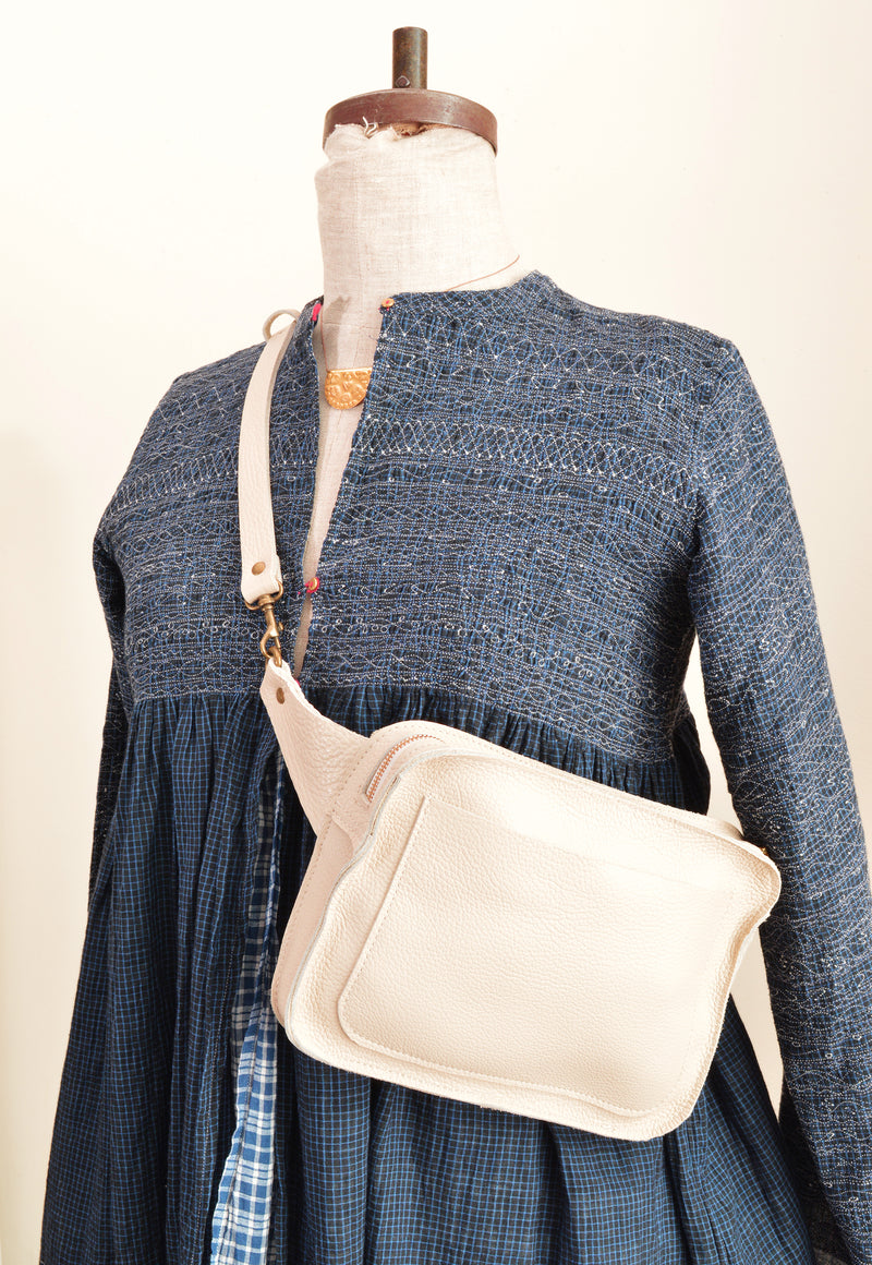 Stitch and tickle hip bag waist bag fanny pack belt bag small city bag purse pocketbook made in boston leather shop 