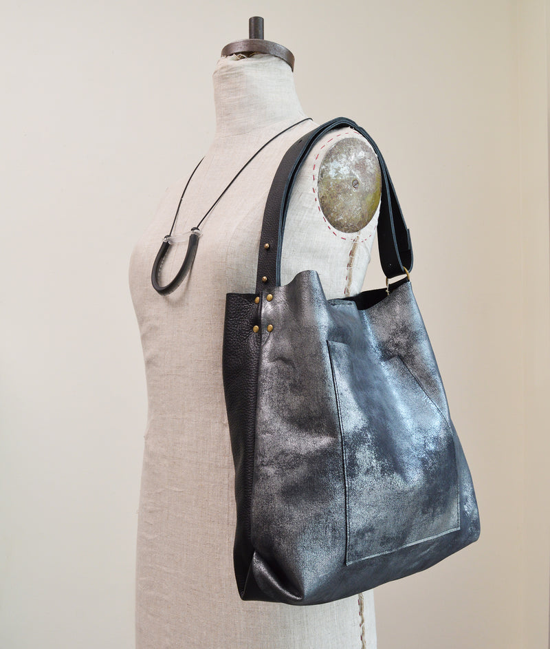 The Everyday Carryall - Distressed Black or Black