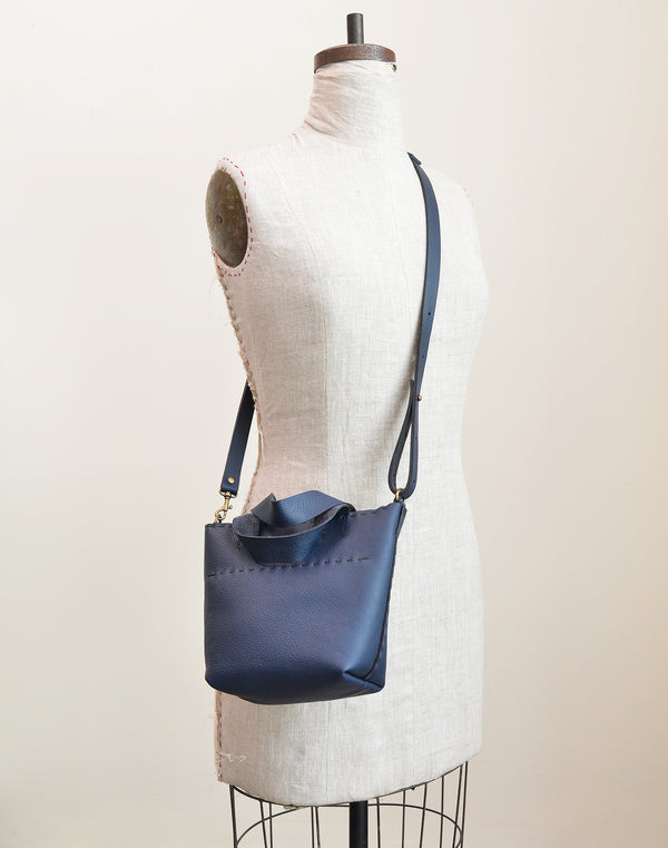Small Bucket Bag in Navy Blue Leather - Zipper Closure