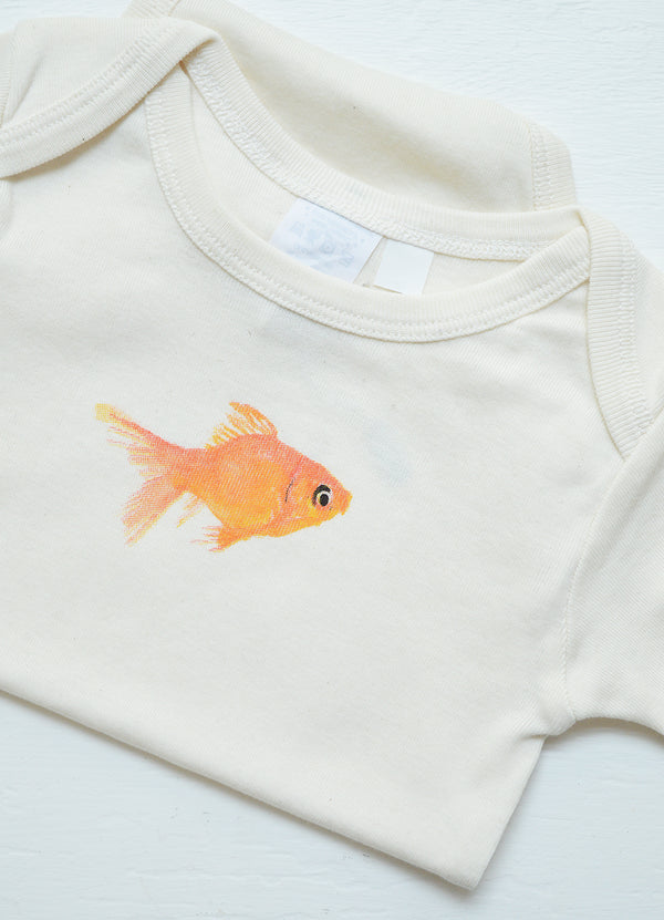 Pig and Fish Eunco Baby Onsies Boston. One of our absolute favorite pics for the littlest member of your family. We adore these organic cotton onesies with the most precious pig and gold fish prints.Super soft and cozy with the most adorable prints.