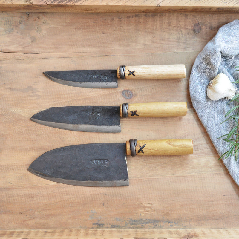 Master Shin Korean Knife made of carbon steel repurposed from railroad tracks. Kitchen knife, vegetable knife, sashimi knife, chef's knife. Korean Kitchen Knives in Boston.