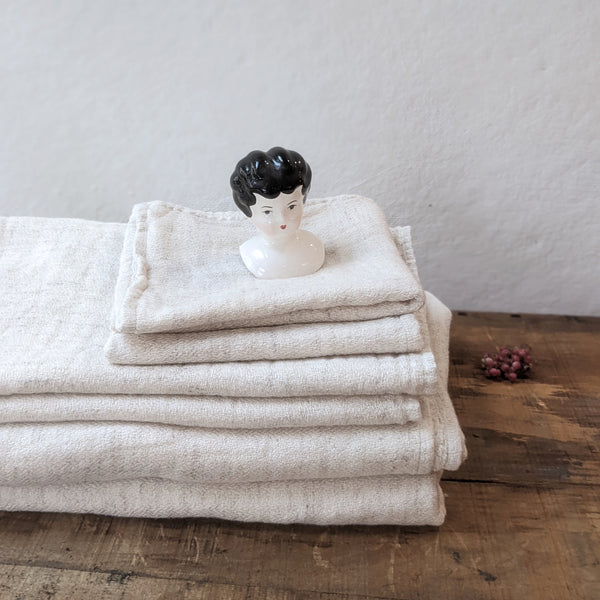 Claire Towel - Almond Powder