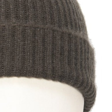 Meg Cohen cashmere flat hat