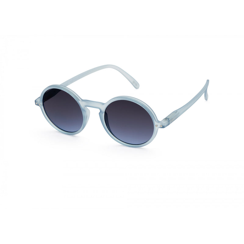 French Izipizi sunglasses offer optimum protection, comfort and designer frames. Designed for everyone (men, women and kids), choose from a variety of colors and styles for the whole family!