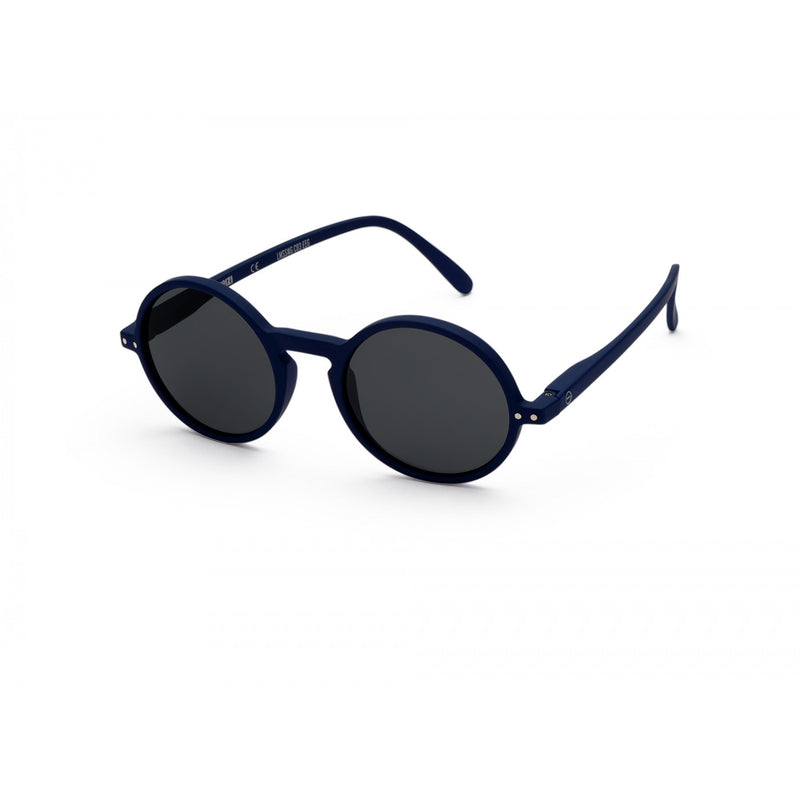 French Izipizi sunglasses offer optimum protection, comfort and designer frames. Designed for everyone (men, women and kids), choose from a variety of colors and styles for the whole family!